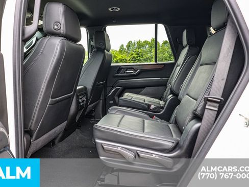 Used 2025 GMC Yukon Denali AWD/4WD image 19