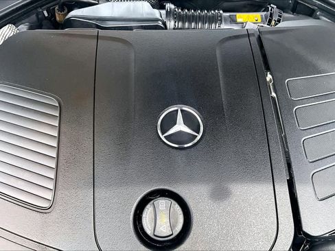 Used 2023 Mercedes-Benz C 300 4MATIC Sedan image 32
