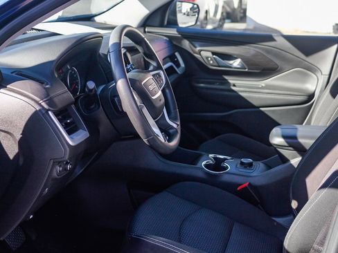 Used 2023 GMC Terrain SLE image 18
