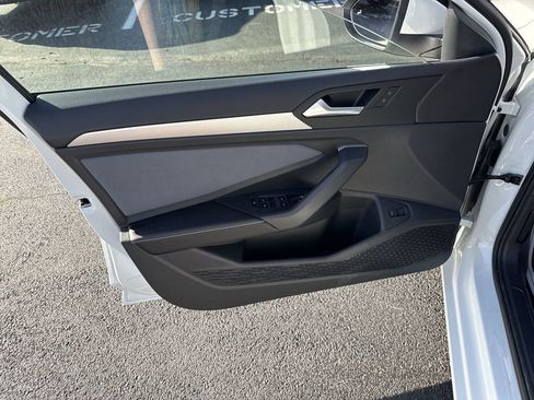 New 2026 Volkswagen Jetta SE FWD image 24