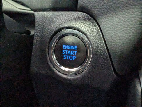 Certified 2021 Toyota RAV4 XLE image 18