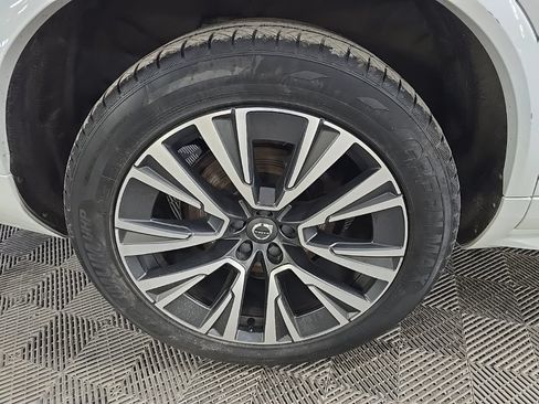 Used 2021 Volvo XC90 T5 Momentum w/ Protection Package AWD/4WD image 13