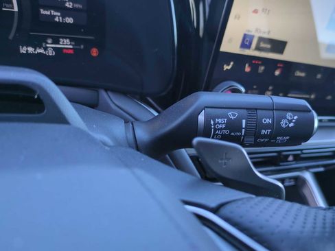 Used 2025 Lexus TX 500h F SPORT Premium image 35