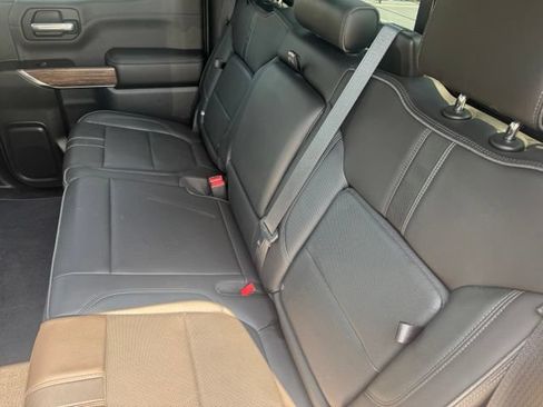 Used 2019 Chevrolet Silverado 1500 High Country w/ High Country Premium Package AWD/4WD image 9