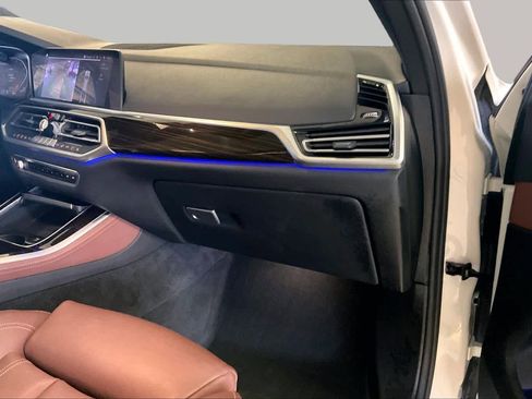 Used 2019 BMW X5 xDrive40i w/ M Sport Package AWD/4WD image 17