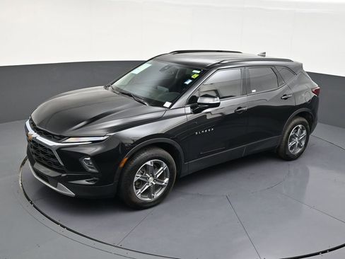 Used 2024 Chevrolet Blazer LT FWD image 13
