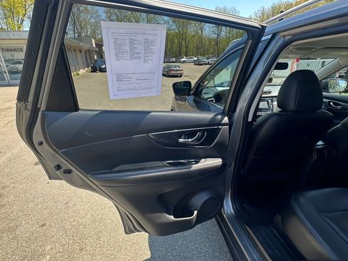 Used 2016 Nissan Rogue SL AWD/4WD image 29