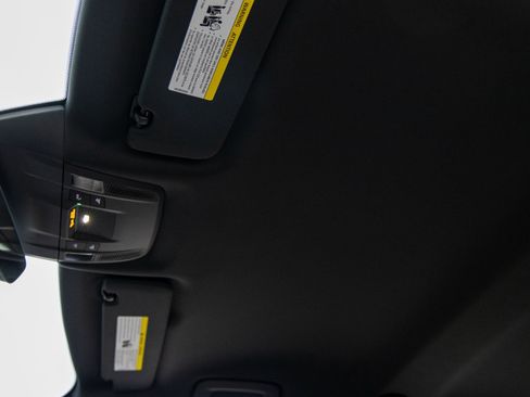 New 2025 Porsche Taycan 4S image 27