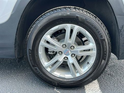 Used 2023 GMC Terrain SLE w/ Driver Convenience Package image 14