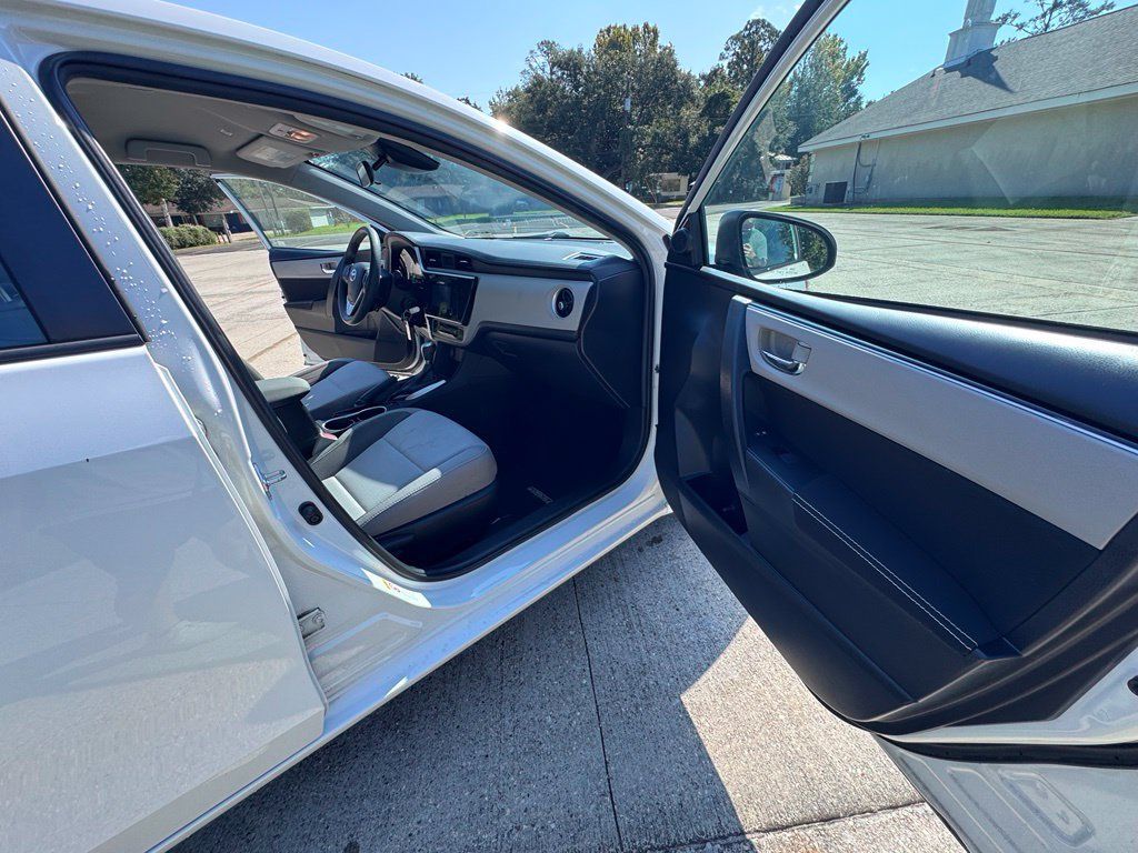 Used 2019 Toyota Corolla LE FWD image 18