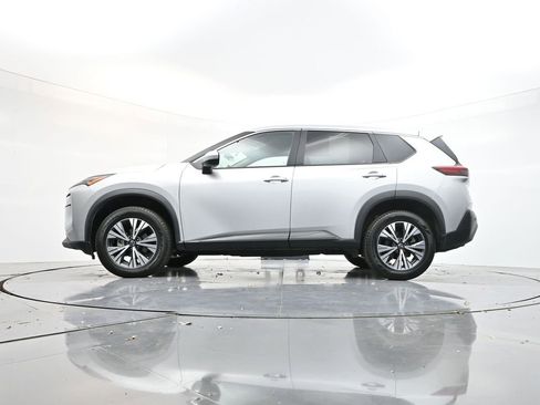 Used 2023 Nissan Rogue SV image 28