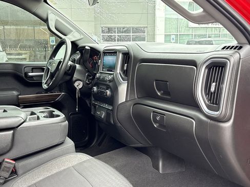 Used 2020 Chevrolet Silverado 1500 LT image 17
