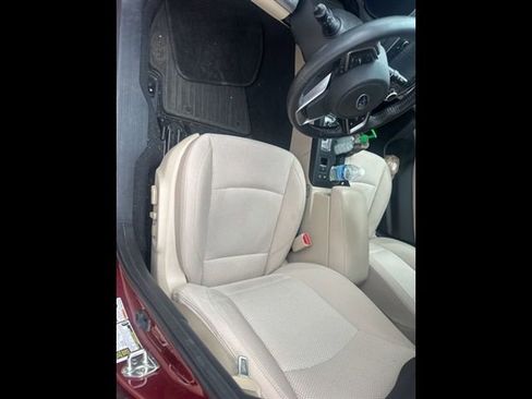 Used 2018 Subaru Outback 2.5i Premium AWD/4WD image 3