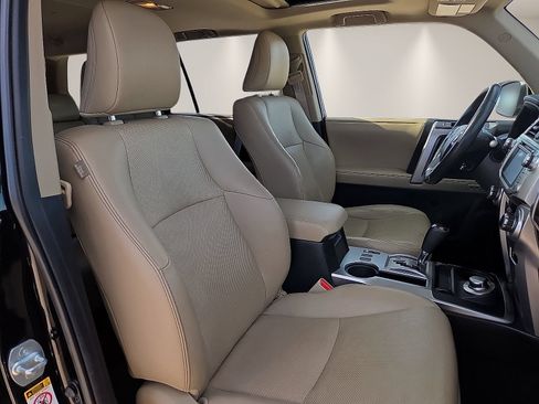 Used 2015 Toyota 4Runner Limited AWD/4WD image 9