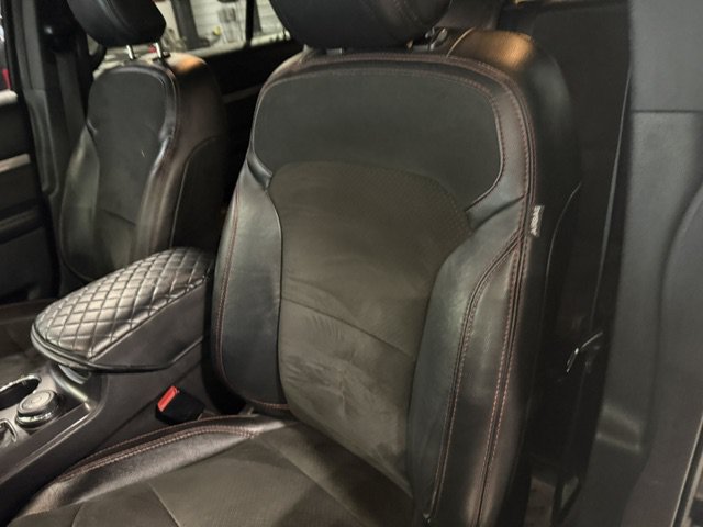 Used 2018 Ford Explorer XLT w/ XLT Appearance Package AWD/4WD image 41