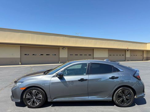 Used 2018 Honda Civic EX image 4