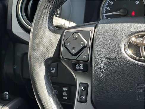 Used 2020 Toyota Tacoma TRD Sport w/ TRD Premium Sport Package AWD/4WD image 21