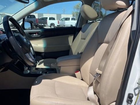 Used 2016 Subaru Outback 2.5i Limited AWD/4WD image 30