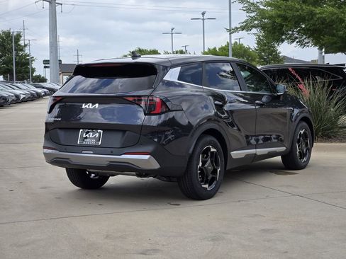 New 2026 Kia Sportage EX FWD image 4