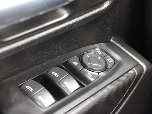 Used 2022 Chevrolet Silverado 2500 Custom w/ Custom Value Package image 21