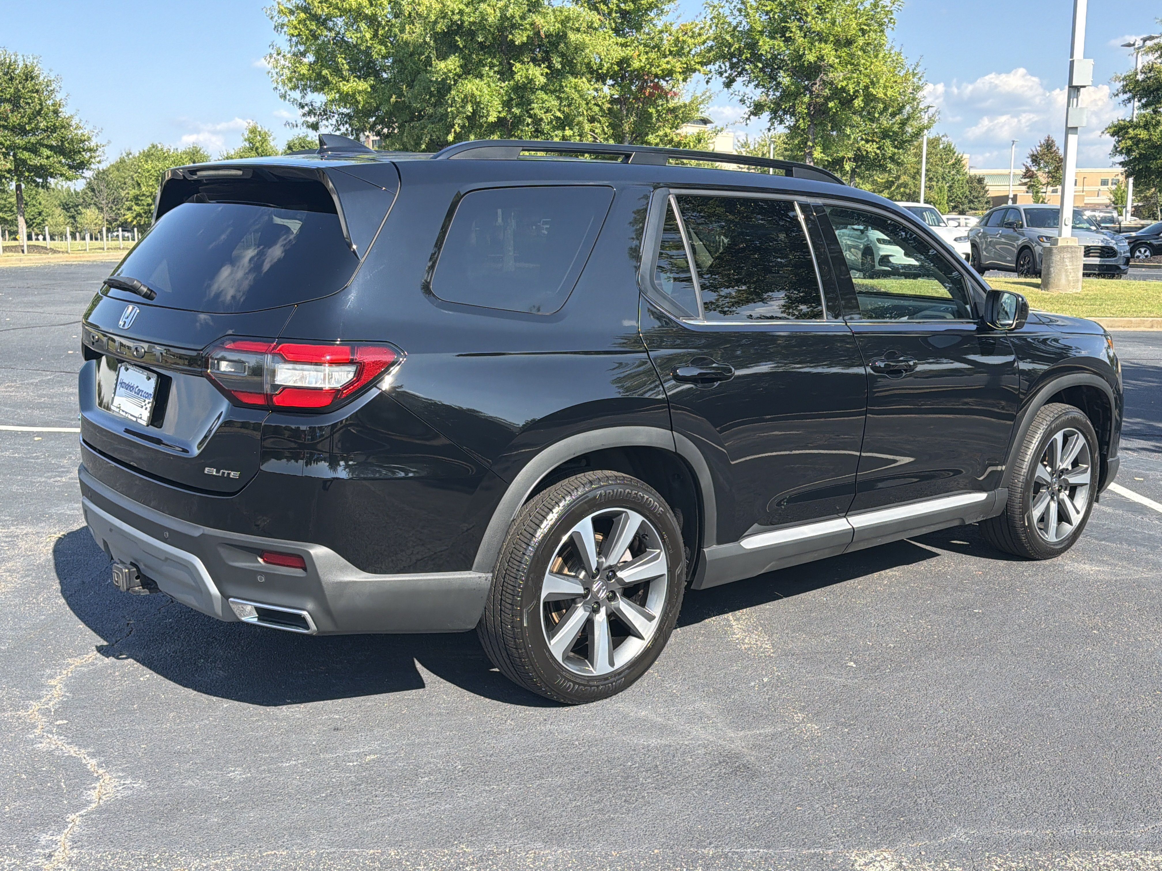 Used 2024 Honda Pilot Elite image 9