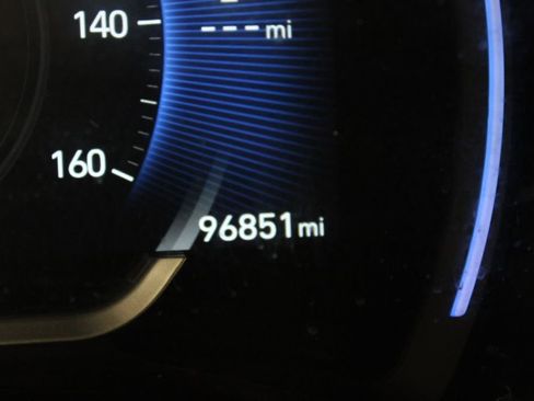 Used 2019 Hyundai Santa Fe SEL image 25