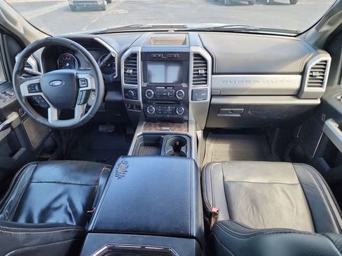 Used 2018 Ford F250 Lariat w/ Chrome Package image 12