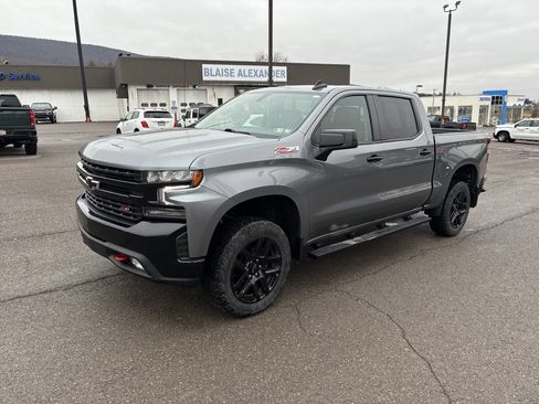 Used 2021 Chevrolet Silverado 1500 LT Trail Boss w/ Convenience Package II image 1