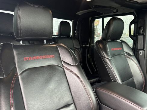 Used 2021 Jeep Gladiator Rubicon w/ Cold Weather Group AWD/4WD image 16