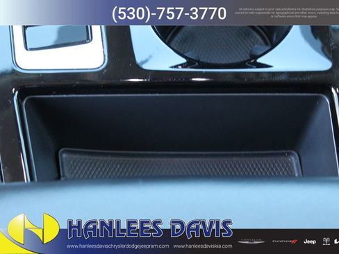 Used 2024 Volkswagen Atlas SE image 21