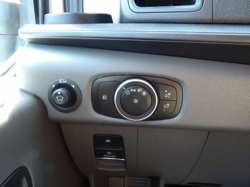 Used 2024 Ford Transit 350 XLT RWD image 19