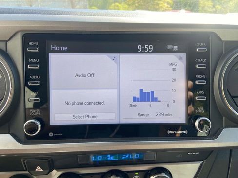 Used 2023 Toyota Tacoma SR5 w/ Technology Package AWD/4WD image 23