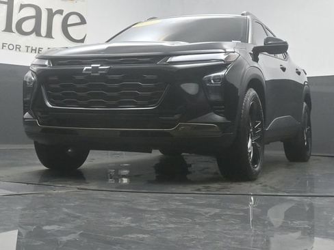Used 2025 Chevrolet Trax ACTIV w/ Sunroof Package FWD image 56