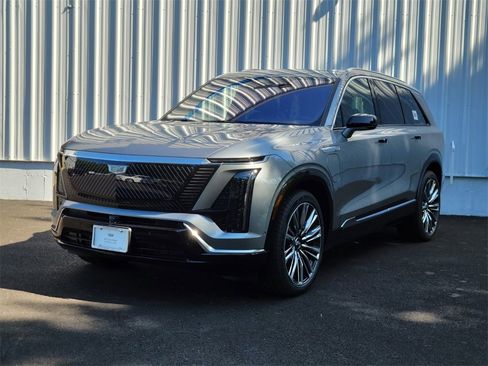 New 2026 Cadillac Vistiq Premium Luxury w/ LPO, Floor Liner Package image 8