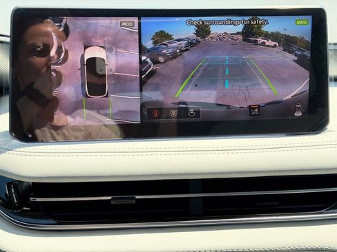 Used 2027 INFINITI QX60 Luxe w/ Family Package AWD/4WD image 15