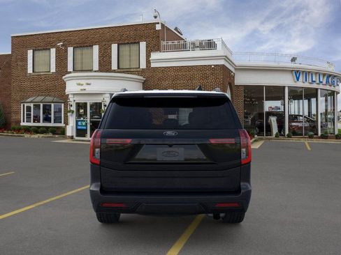 New 2026 Ford Expedition Platinum w/ Stealth Appearance Package AWD/4WD image 5