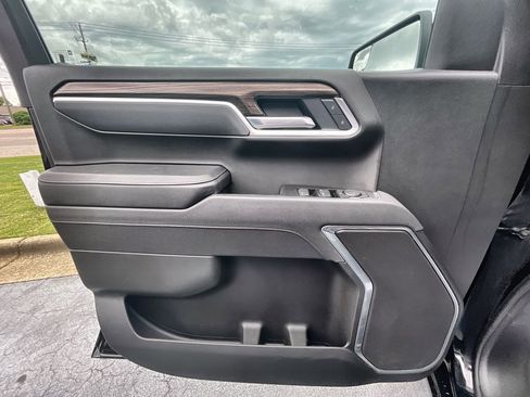 Used 2025 Chevrolet Silverado 1500 LT RWD image 22