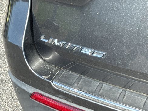 Used 2020 Ford Explorer Limited w/ Class III Trailer Tow Package image 7