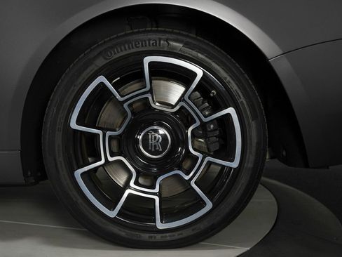 Used 2019 Rolls-Royce Wraith image 20