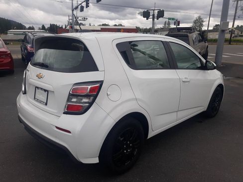 Used 2017 Chevrolet Sonic LT FWD image 3