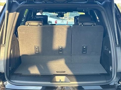 New 2026 GMC Yukon Elevation w/ Elevation Premium Package AWD/4WD image 11