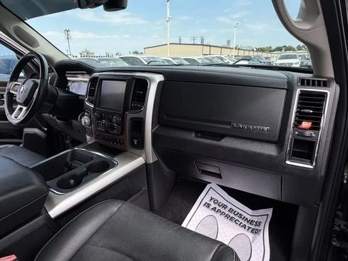 Used 2017 RAM 1500 Laramie w/ Convenience Group AWD/4WD image 43