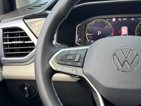 New 2026 Volkswagen Taos SEL AWD/4WD image 28