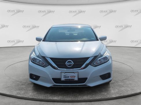 Used 2016 Nissan Altima 2.5 SV FWD image 2
