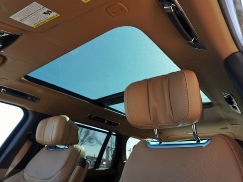 New 2026 Land Rover Range Rover Long Wheelbase Autobiography AWD/4WD image 14