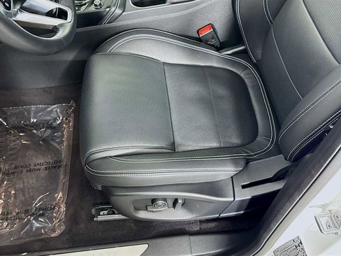 Used 2024 Jaguar E-PACE R-Dynamic SE image 21