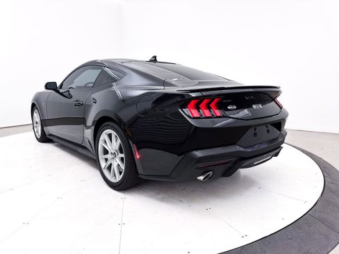 Used 2024 Ford Mustang GT Premium image 15
