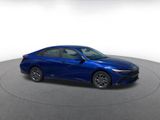 Used 2024 Hyundai Elantra SEL image 2