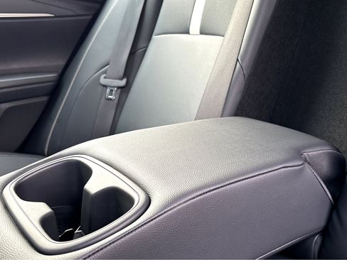 Used 2025 Toyota Camry SE w/ Multimedia Upgrade Package image 17