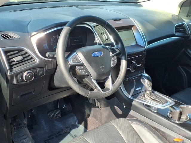 Used 2016 Ford Edge Titanium w/ Equipment Group 302A AWD/4WD image 18